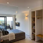 斯基亚索斯吉别墅酒店 *